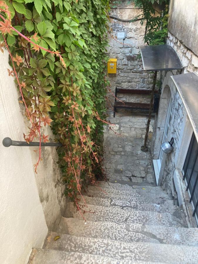 Dragazzo Apartment Трогир Екстериор снимка